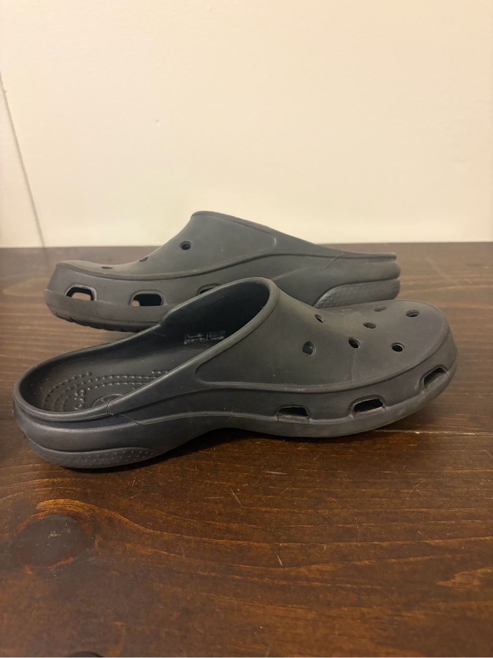 CROCS Black Slip-On Clog Mules size 6